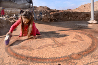 Photographic credit: Photographic credit: Yoli Shwartz, Dr. Davida Dagan. courtesy of the Israel Antiquities Authority