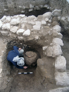 5.	A typical jar of the Early Bronze Age was discovered buried beneath the floor of a building. Photograph: Dr. Ron Be’eri, courtesy of the Israel Antiquities Authority