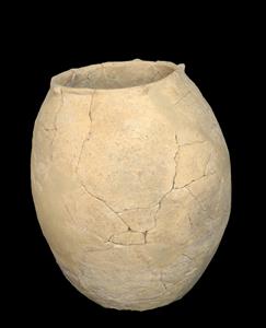 Holemouth Jar Lugged
 Photographer:Clara Amit