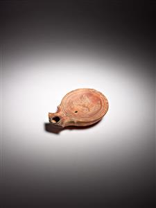 Lamp Roman Imperial
Photographer:Meidad Suchowolski