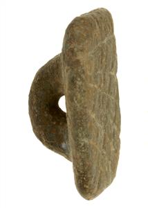 חותם טביעה (Stamp Seal) מעוטר בחריתה
צלם:עמית קלרה