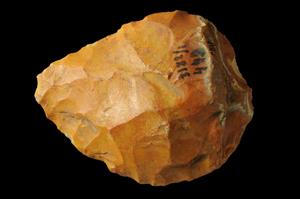 Handaxe  
 Photographer:Yolovitch Yael