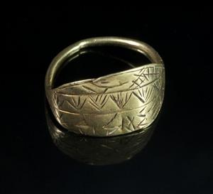 Finger-Ring Inscribed 
 Photographer:Clara Amit