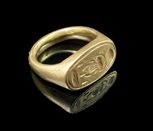 Signet Ring Inscribed 
 Photographer:Clara Amit