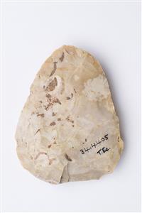 Handaxe  
 Photographer:Meidad Suchowolski