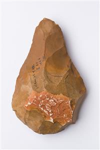 Handaxe  
 Photographer:Meidad Suchowolski