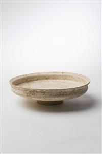 Carinated Bowl (once) Eggshell 
 Photographer:Meidad Suchowolski