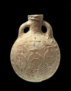 Pilgrim Flask Decorated in Relief 
 Photographer:Clara Amit