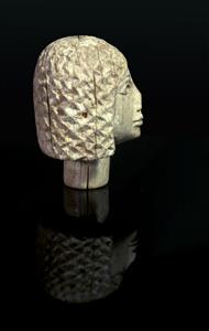 Head Figurine Female Image  
 Photographer:Clara Amit
