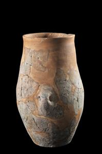 קנקנית (Small Jar) בעלת ידיות נקב
צלם:יולוביץ יעל