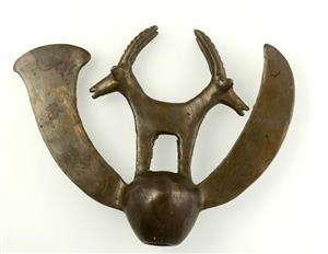 Standard Zoomorphic
Photographer:Clara Amit