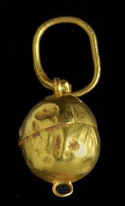 Earring Ball-Shaped