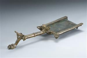 Incense Shovel Decorated in Relief
 Photographer:Koren Miki