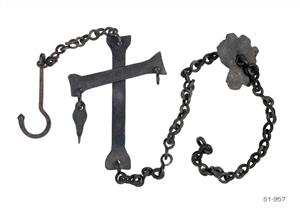 Chain Candelabrum Cross  
 Photographer:Unknown