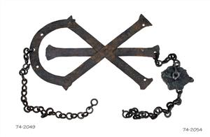 Chain Candelabrum Cross  
 Photographer:Unknown
