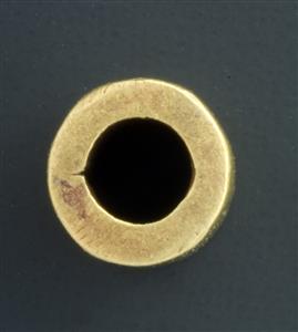 Bead Cylindrical 
 Photographer:Clara Amit
