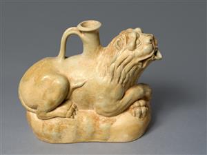 Zoomorphic Vessel Lion 
 Photographer:Clara Amit