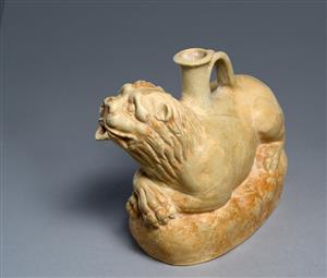 Zoomorphic Vessel Lion 
 Photographer:Clara Amit