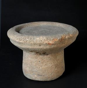 Bowl Footed 
 Photographer:Clara Amit