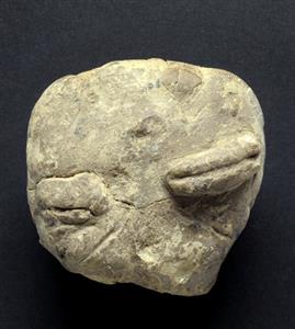 Head Figurine Anthropomorphic  
 Photographer:Clara Amit