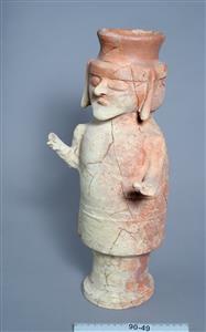 "Cult" Stand Anthropomorphic
Photographer:Clara Amit
