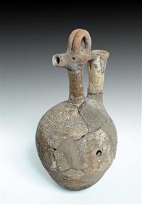 Piriform Juglet Zoomorphic
Photographer:Clara Amit