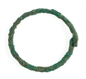 Bracelet
 Photographer:Clara Amit