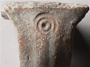 Handle Lammelek Jar Concentric-Circles Incision
 Photographer:Meidad Suchowolski
