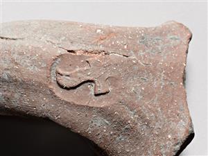 Handle Lammelek Jar Two-Winged lmlk Impression
 Photographer:Meidad Suchowolski