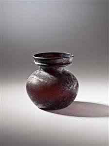 Small Jar  
 Photographer:Meidad Suchowolski