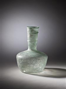 Bottle  
 Photographer:Meidad Suchowolski