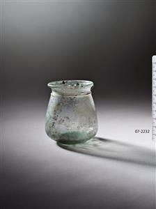 Beaker  
 Photographer:Meidad Suchowolski