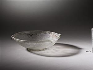 Bowl Wishbone Handled
Photographer:Meidad Suchowolski