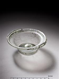 Bowl  
 Photographer:Meidad Suchowolski