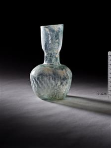 Bottle  
 Photographer:Meidad Suchowolski