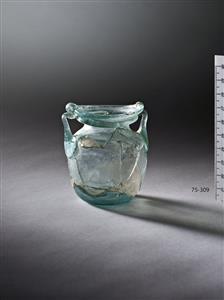 Small Jar  
 Photographer:Meidad Suchowolski