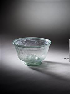 Small Bowl  
 Photographer:Meidad Suchowolski