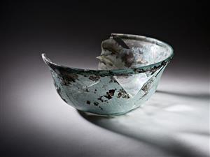 Bowl  
 Photographer:Meidad Suchowolski