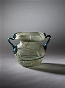 Small Jar  
 Photographer:Meidad Suchowolski