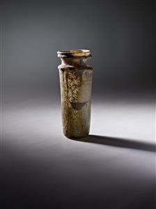 Bottle  
 Photographer:Meidad Suchowolski