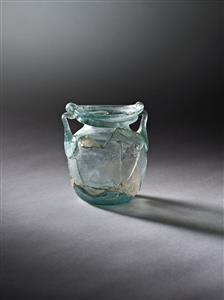 Small Jar  
 Photographer:Meidad Suchowolski