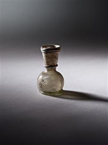 Bottle  
 Photographer:Meidad Suchowolski