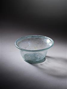 Small Bowl  
 Photographer:Meidad Suchowolski