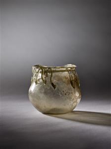 Small Jar  
 Photographer:Meidad Suchowolski