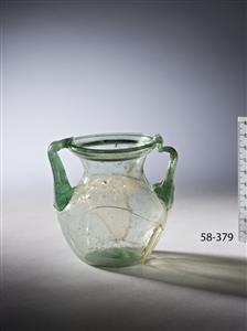 Small Jar  
 Photographer:Meidad Suchowolski