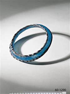 Bracelet
Photographer:Meidad Suchowolski
