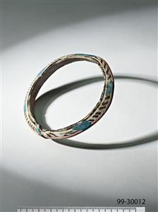Bracelet
Photographer:Meidad Suchowolski