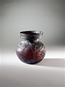 Small Jar  
 Photographer:Meidad Suchowolski
