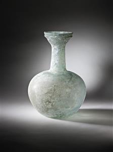 Bottle  
 Photographer:Meidad Suchowolski