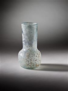 Bottle  
 Photographer:Meidad Suchowolski